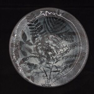Art Glass Bowl Walter White Frosted Botanical Ice Plant Leaf Snow Winter 8"